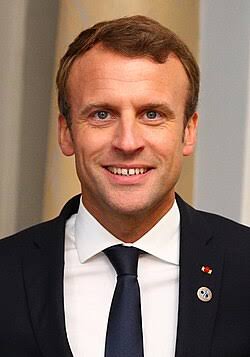 Macron Ya Yaba Da Dokar Hana Ƙananan Yara Amfani Da Kafafen Sada Zumunta A Faransa